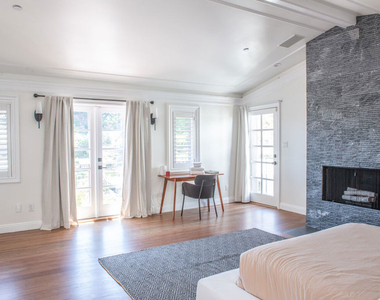8655 Hillside Avenue - Photo Thumbnail 13
