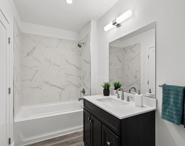 5114 Cahuenga Boulevard - Photo Thumbnail 12