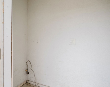 5917 Bartmus Street - Photo Thumbnail 27