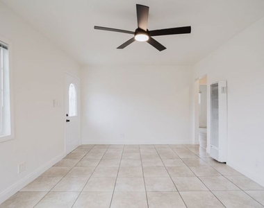 5917 Bartmus Street - Photo Thumbnail 6