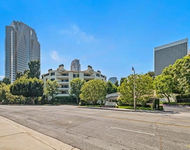 2132 Century Park Lane - Photo Thumbnail 2