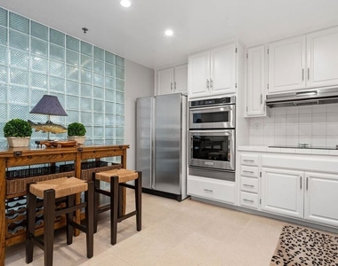 2132 Century Park Lane - Photo Thumbnail 22