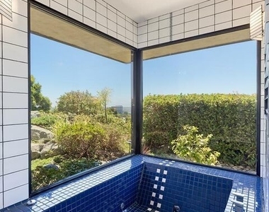 5311 Shenandoah Avenue - Photo Thumbnail 8