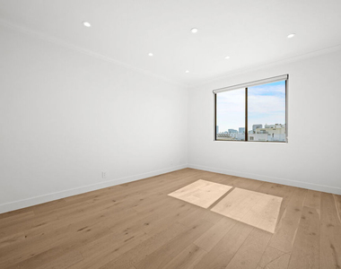 106 N Croft Avenue - Photo Thumbnail 21