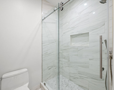 106 N Croft Avenue - Photo Thumbnail 19