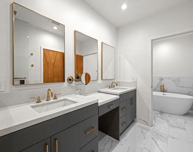 106 N Croft Avenue - Photo Thumbnail 30