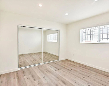 5529 Bonner Avenue - Photo Thumbnail 7