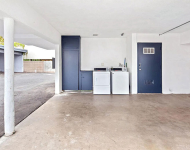 5529 Bonner Avenue - Photo Thumbnail 9