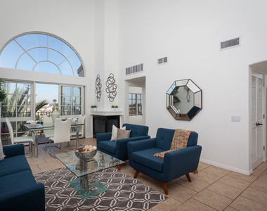851 N San Vicente Boulevard - Photo Thumbnail 1