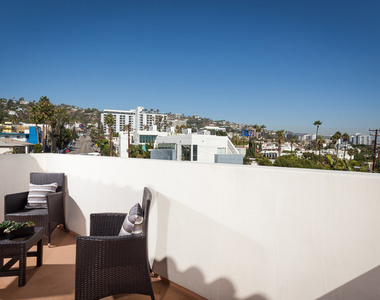 851 N San Vicente Boulevard - Photo Thumbnail 14