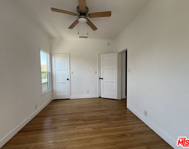 4526 St Elmo Drive - Photo Thumbnail 17