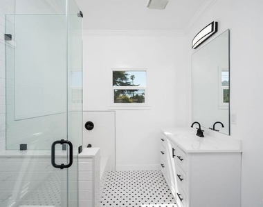 4526 St Elmo Drive - Photo Thumbnail 13