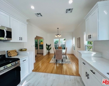 4526 St Elmo Drive - Photo Thumbnail 7