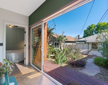 7507 1/2 Lexington Avenue - Photo Thumbnail 4
