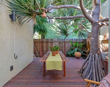 7507 1/2 Lexington Avenue - Photo Thumbnail 15
