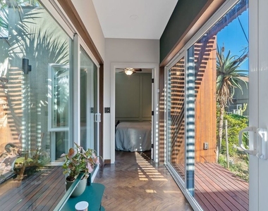 7507 1/2 Lexington Avenue - Photo Thumbnail 6