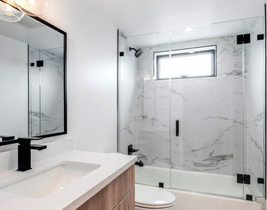 6112 Meridian Street - Photo Thumbnail 11