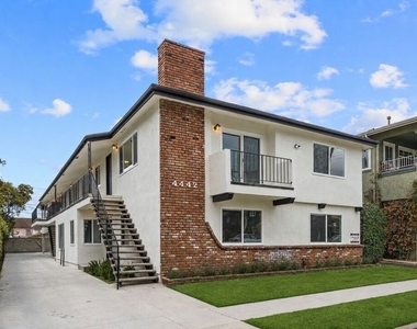 4442 Kingswell Avenue - Photo Thumbnail 3