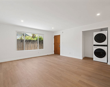 4442 Kingswell Avenue - Photo Thumbnail 8