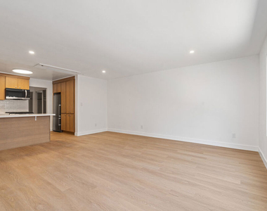 4442 Kingswell Avenue - Photo Thumbnail 5