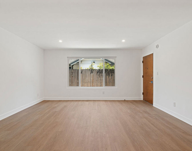 4442 Kingswell Avenue - Photo Thumbnail 1