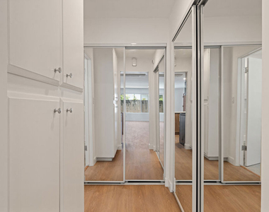 4442 Kingswell Avenue - Photo Thumbnail 11