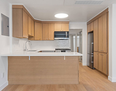 4442 Kingswell Avenue - Photo Thumbnail 2