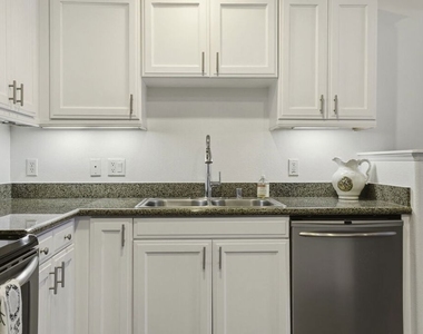 3740 Santa Rosalia Drive - Photo Thumbnail 15