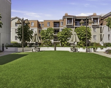 3740 Santa Rosalia Drive - Photo Thumbnail 19