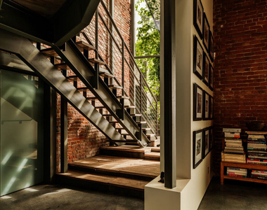 18 17th Avenue - Photo Thumbnail 5