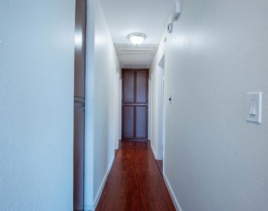 1319 Grand Ave. - Photo Thumbnail 6