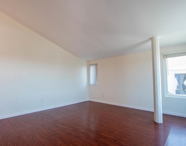 1319 Grand Ave. - Photo Thumbnail 3
