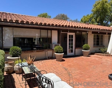5331 La Glorieta - Photo Thumbnail 4