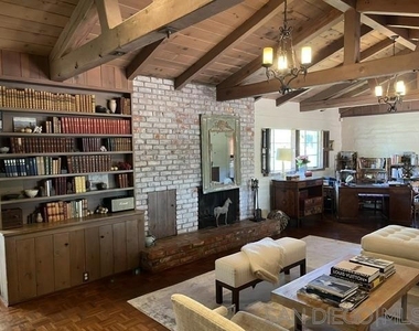 5331 La Glorieta - Photo Thumbnail 1