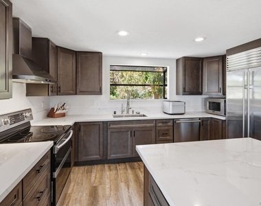 1539 San Miguel Ave - Photo Thumbnail 16