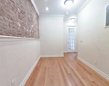 101 Lexington Avenue - Photo Thumbnail 5
