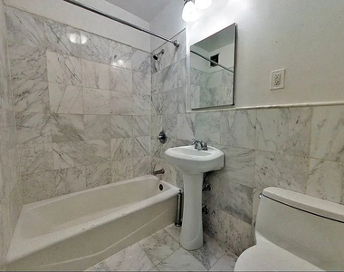 101 Lexington Avenue - Photo Thumbnail 6