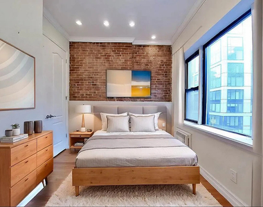 101 Lexington Avenue - Photo Thumbnail 2