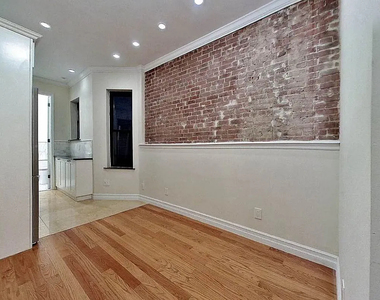 101 Lexington Avenue - Photo Thumbnail 1