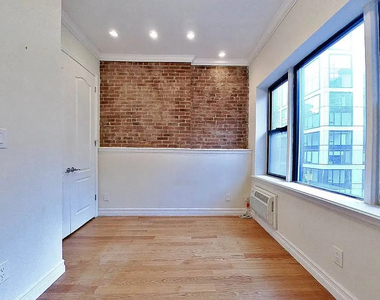101 Lexington Avenue - Photo Thumbnail 3