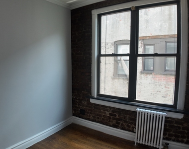 East 13th Street - Photo Thumbnail 12