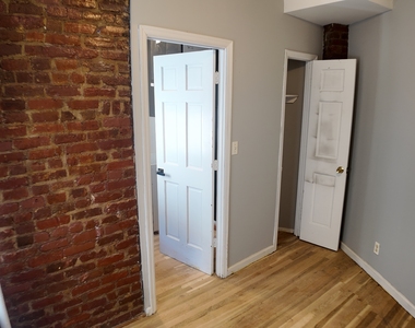 E 13th st - Photo Thumbnail 6