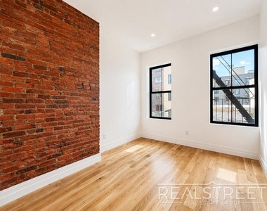 1405 Greene Ave - Photo Thumbnail 8