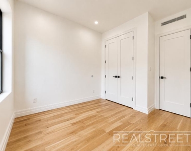 1405 Greene Ave - Photo Thumbnail 13