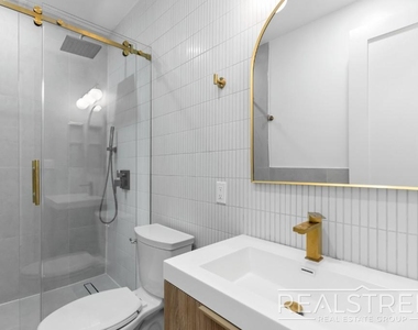 1405 Greene Ave - Photo Thumbnail 15