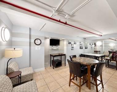 323 West 96th Street - Photo Thumbnail 17