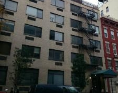 West 52nd Street - Photo Thumbnail 1