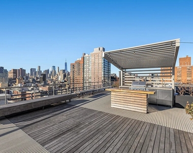 250 East Houston Street - Photo Thumbnail 8