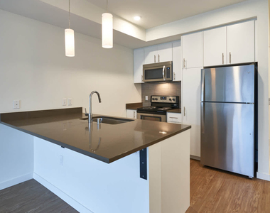 4715 42nd Ave Sw - Photo Thumbnail 15