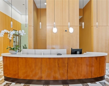 175 Huguenot Street - Photo Thumbnail 14